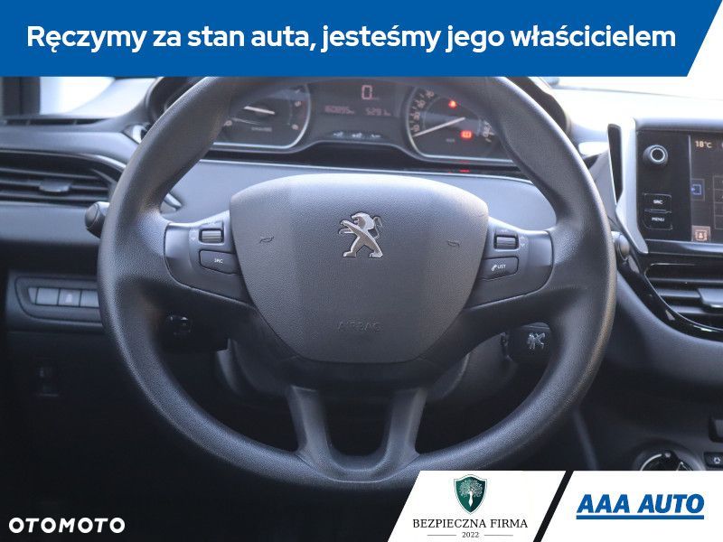 Peugeot 208 - 17