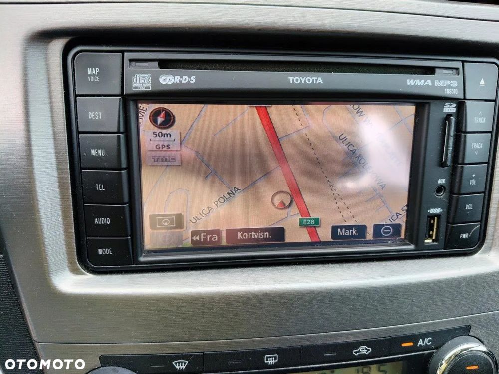 Toyota Avensis 1.8 Sol plus NAVI - 21
