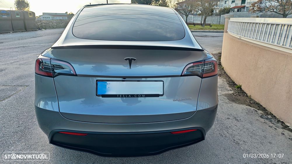 Tesla Model Y Performance Tração Integral - 17