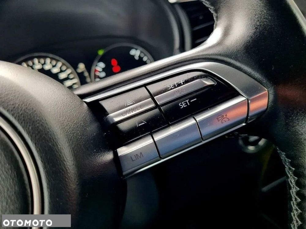 Mazda CX-30 SKYACTIV-X 2.0 M-Hybrid - 16