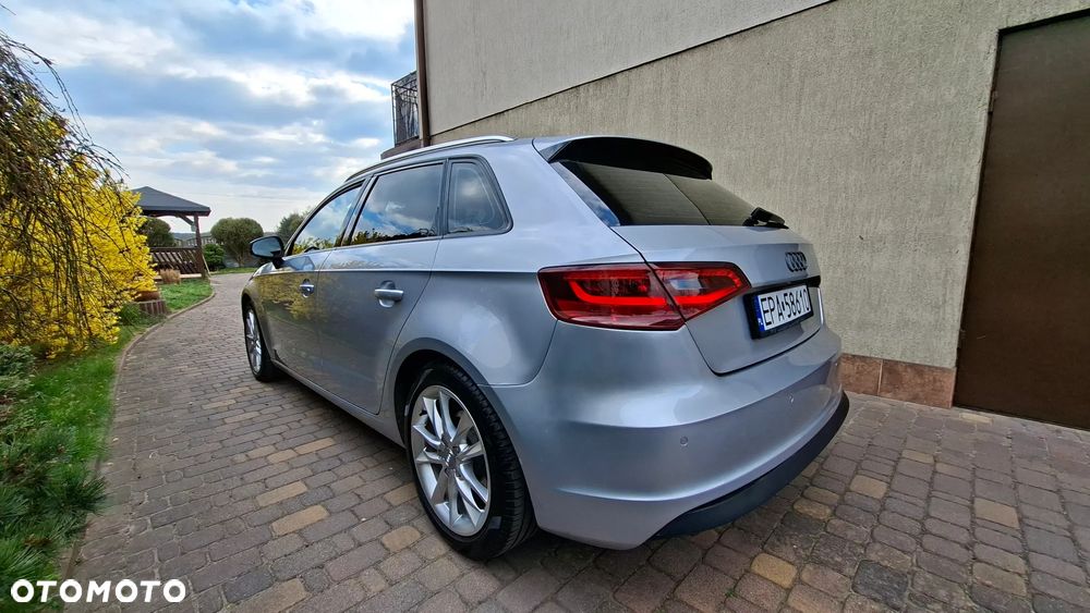 Audi A3 Sportback 2.0 TDI S tronic - 4