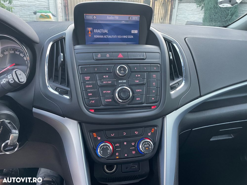 Opel Zafira - 22