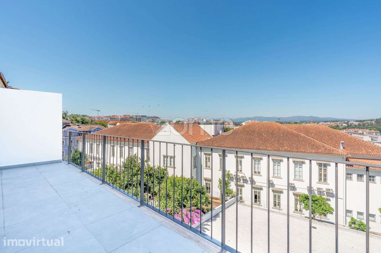 Apartamento T2 no Centro Histórico de Viseu com Terraço e Pátio - Grande imagem: 5/17
