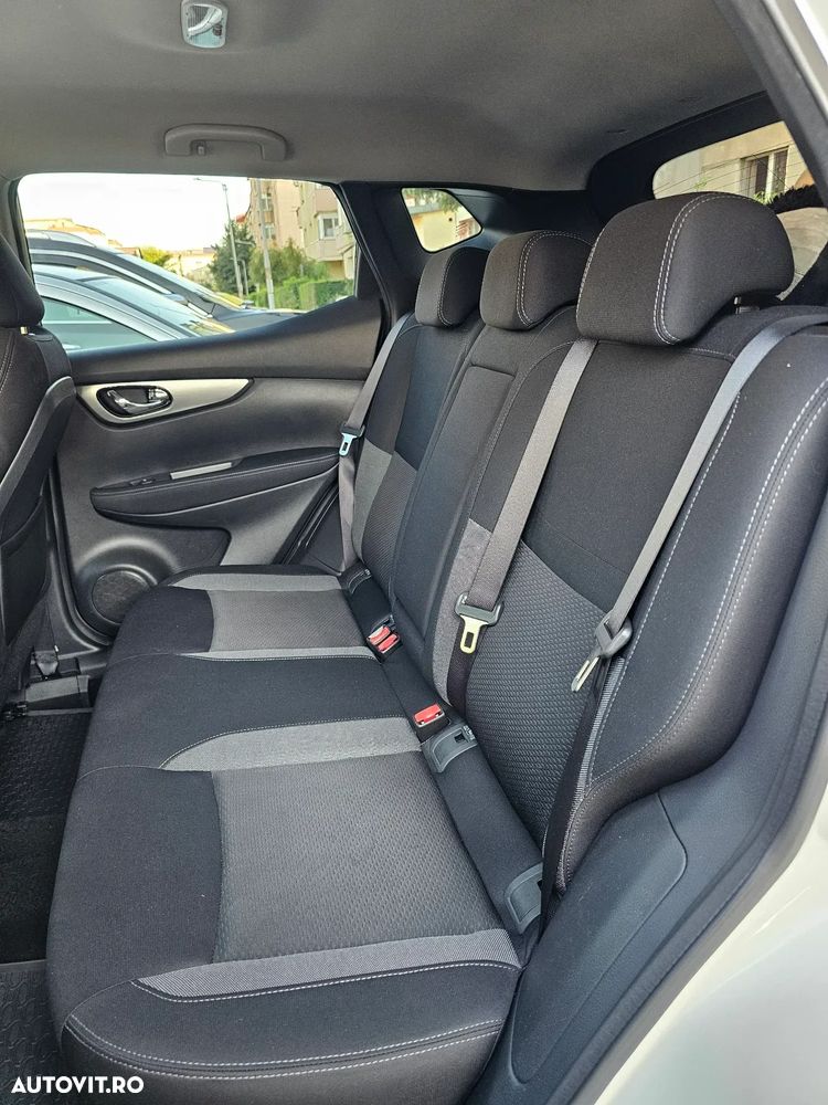 Nissan Qashqai - 25