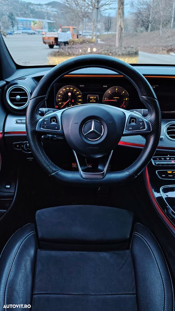 Mercedes-Benz E 220 d 4MATIC 9G-TRONIC AMG Line - 2