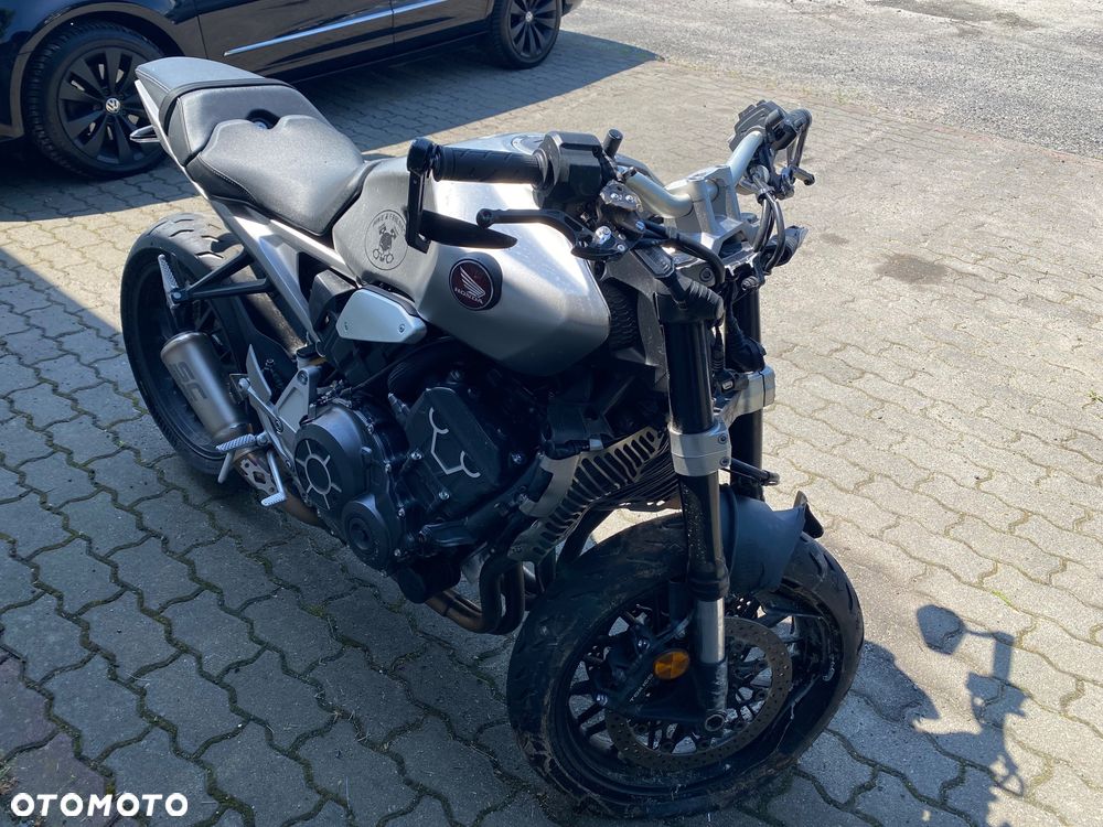Honda CB - 11