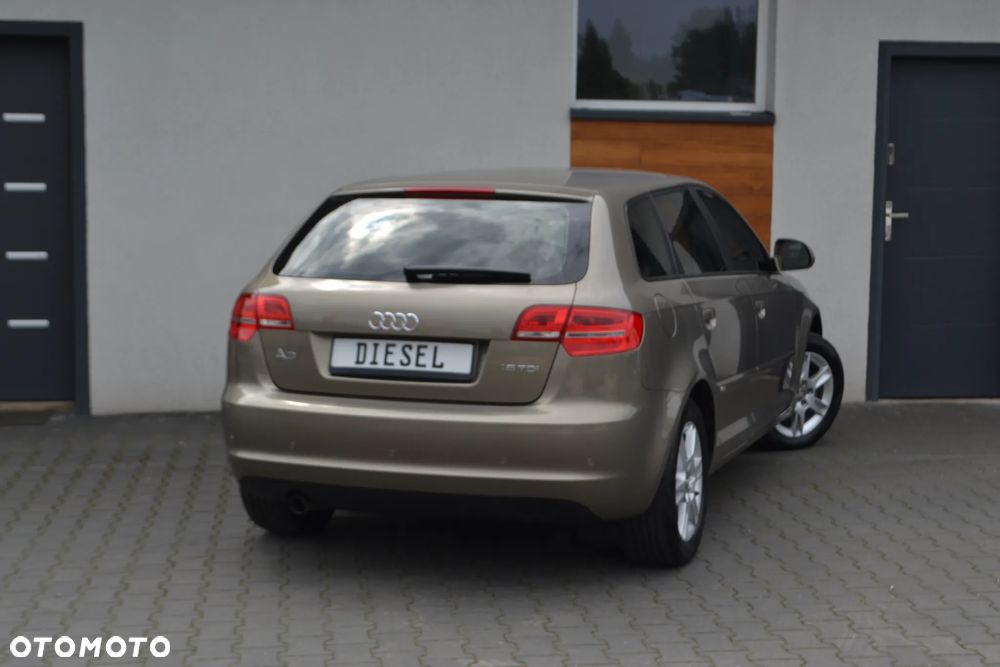 Audi A3 Sportback - 8