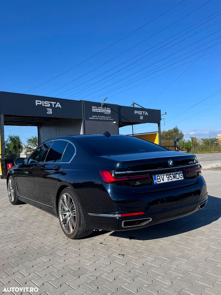BMW Seria 7 745e - 3