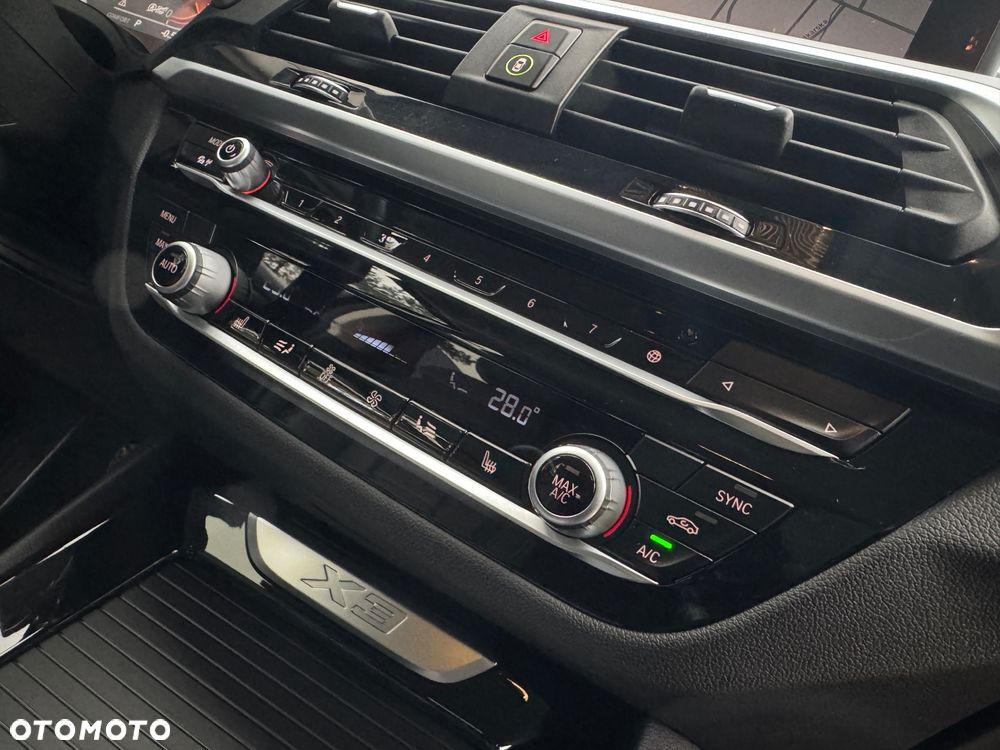 BMW X3 sDrive18d Advantage - 26