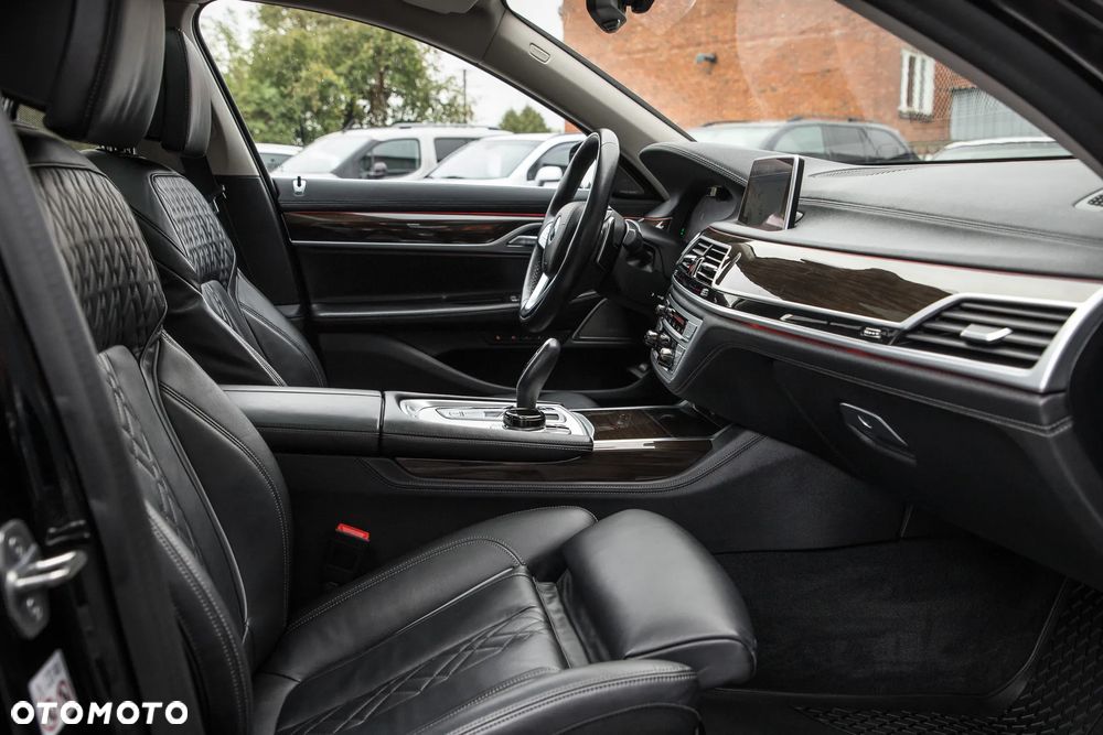 BMW Seria 7 730d xDrive - 36