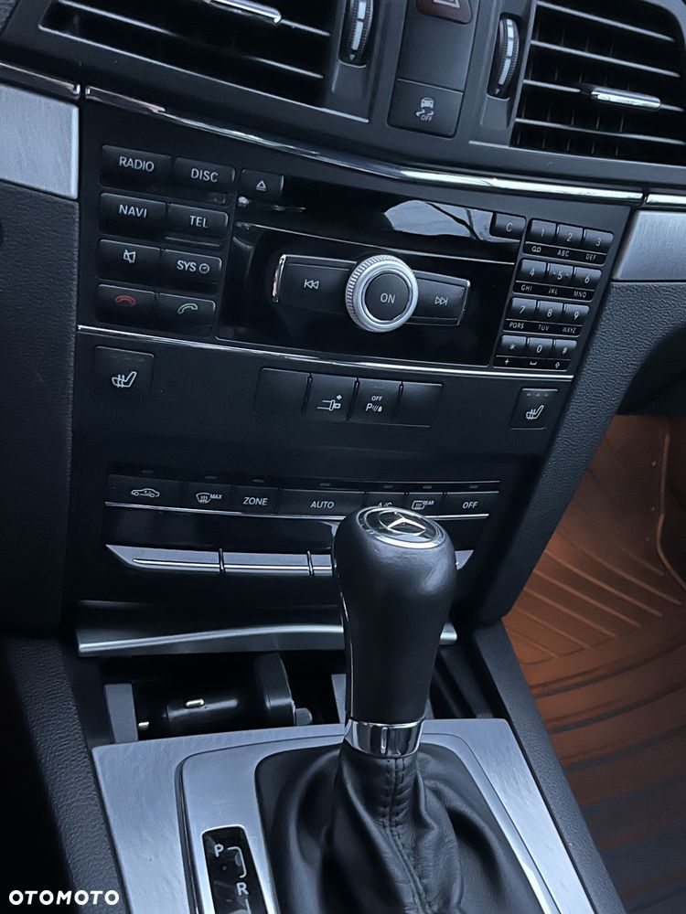 Mercedes-Benz Klasa E 200 CGI Coupe BlueEFFICIENCY Automatik Avantgarde - 5