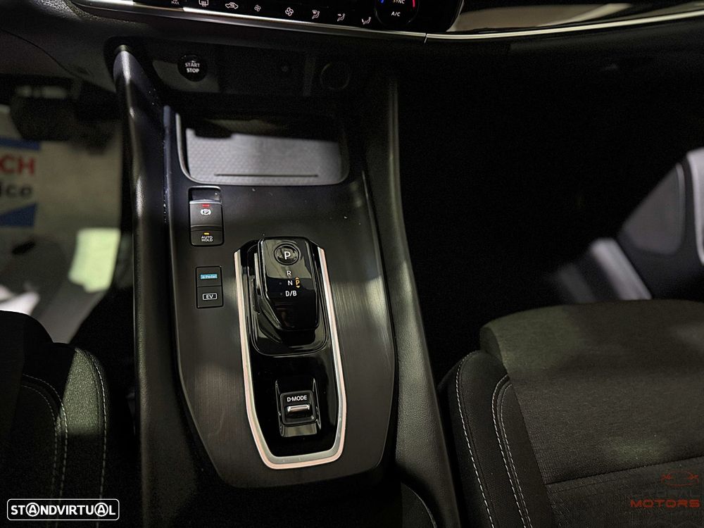 Nissan Qashqai 1.3 DIG-T N-Connecta LED Xtronic - 28