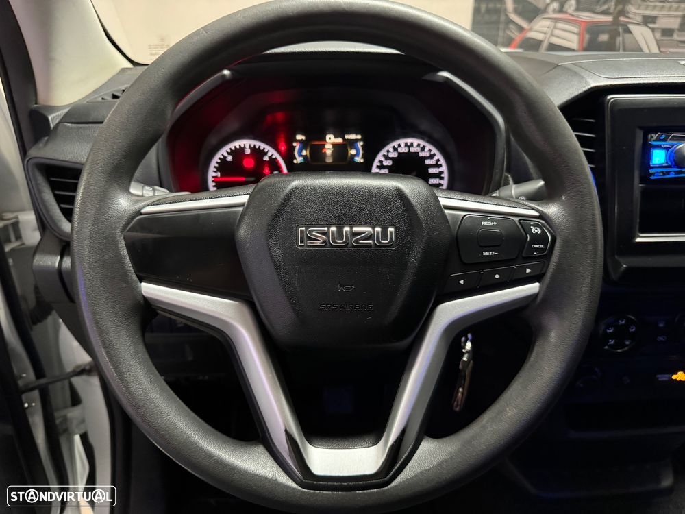 Isuzu D-MAX 1.9 DDi 4X4 IVA DEDUTÍVEL X-CAB LONG 3LUG. - 39