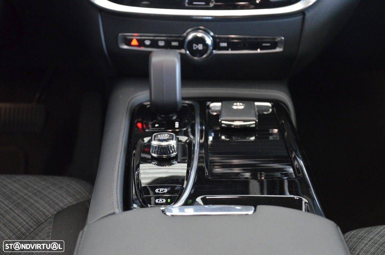Volvo V60 2.0 T6 AWD TE Core - 13