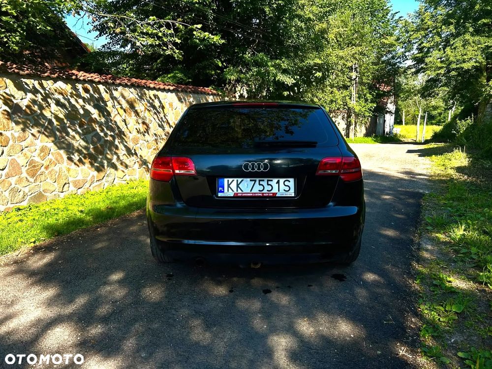 Audi A3 Sportback 1.6 TDI DPF Attraction - 5