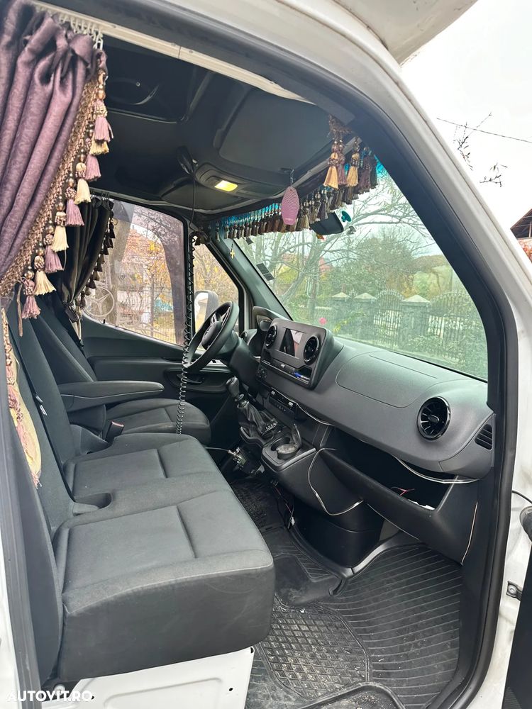 Mercedes-Benz Sprinter cu prelata - 4