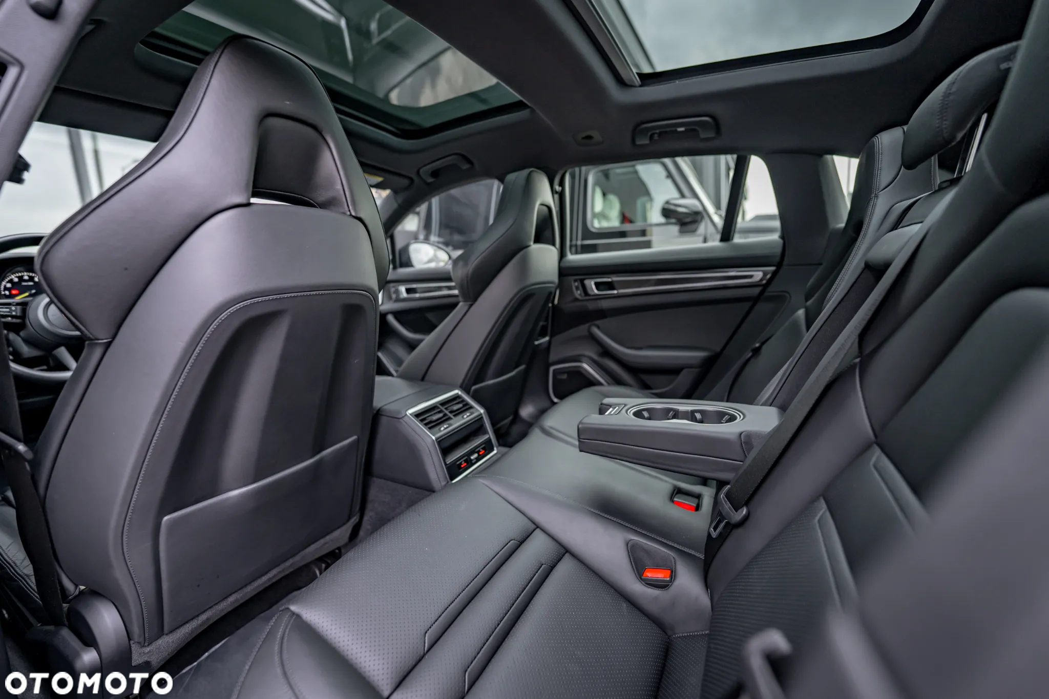 Porsche Panamera - 33