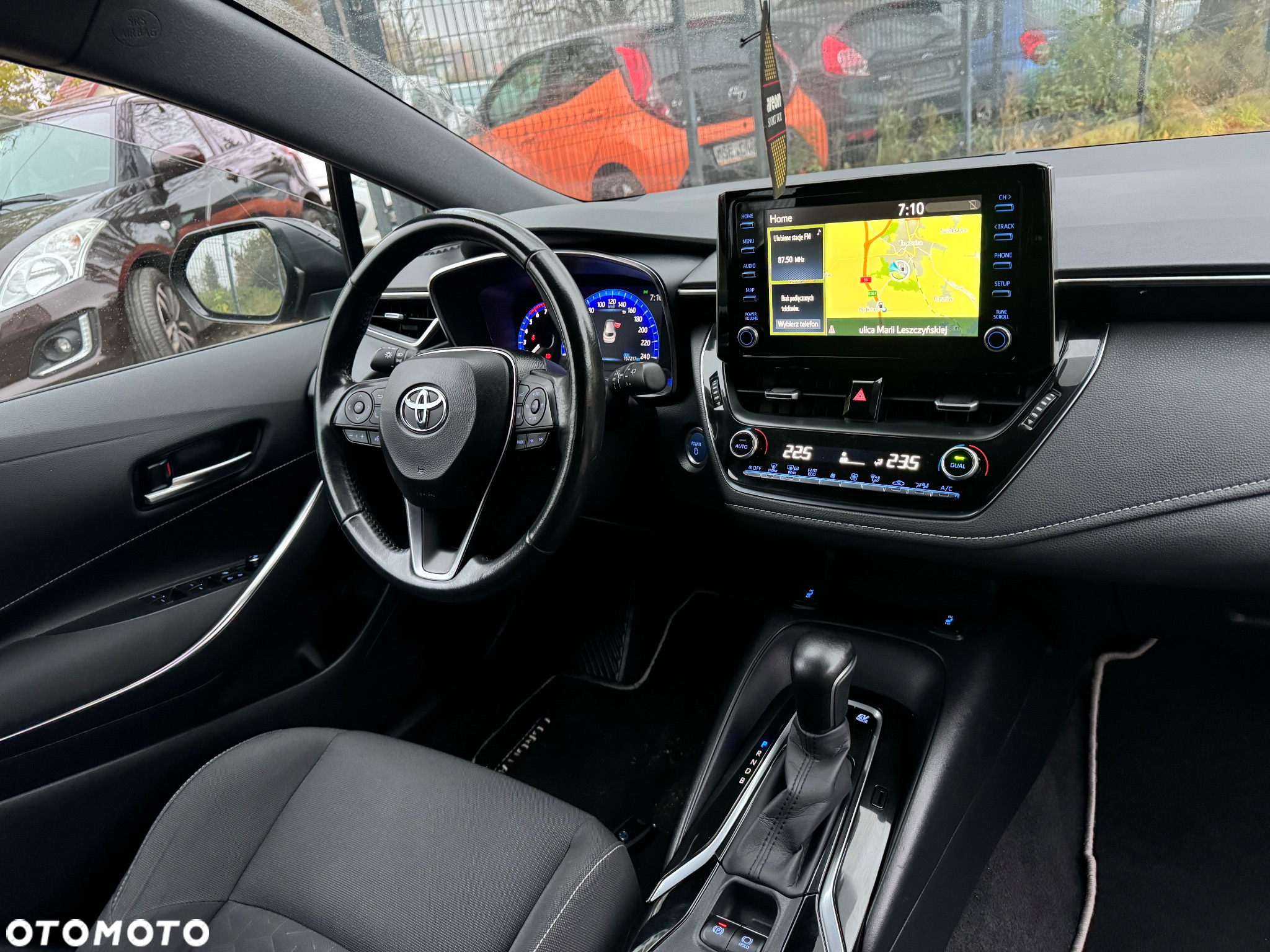 Toyota Corolla - 24