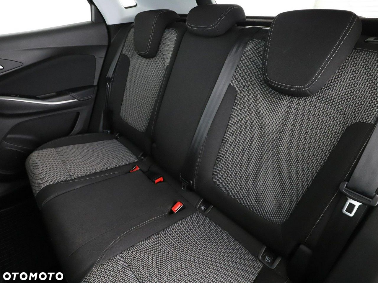 Opel Grandland X 1.2 Start/Stop Business Edition - 17