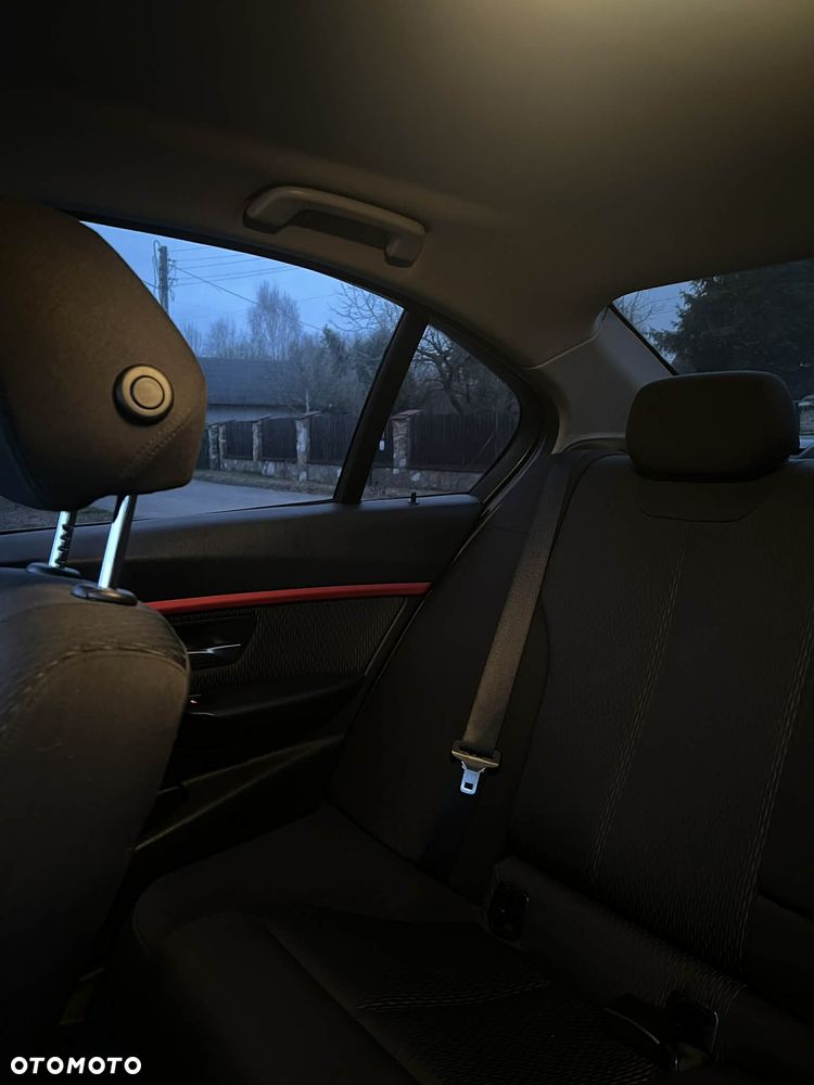 BMW Seria 3 316d - 8