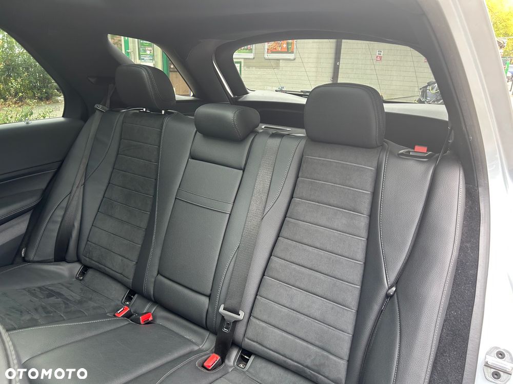 Mercedes-Benz GLE 300 d 4-Matic - 17