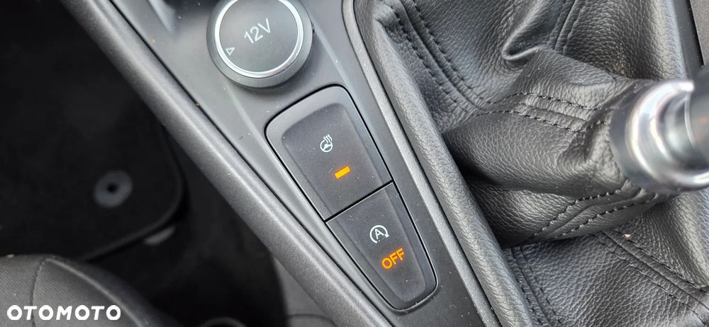 Ford Focus 1.0 EcoBoost Titanium - 24