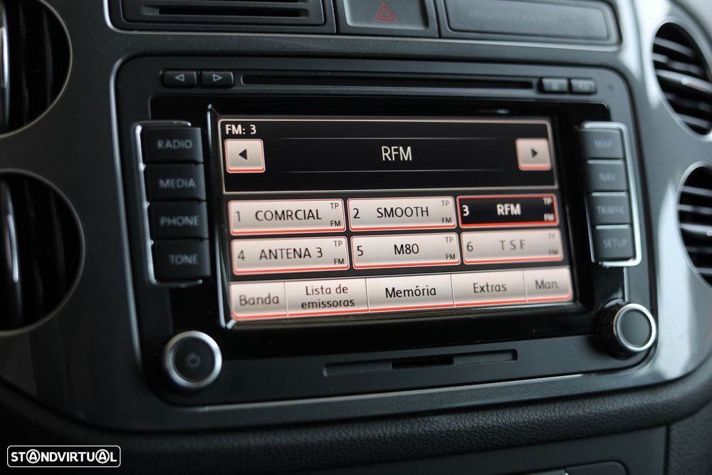 VW Tiguan 2.0 TDi Sport BlueMotion - 12
