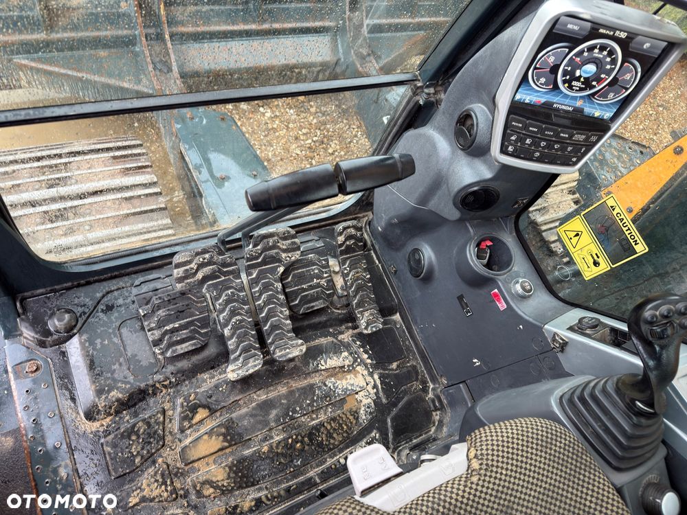 Hyundai HX 235 LCR - 33