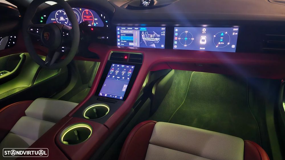 Porsche Taycan Turbo - 57