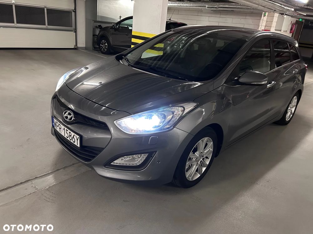 Hyundai i30 blue Kombi 1.6 GDi Style - 2
