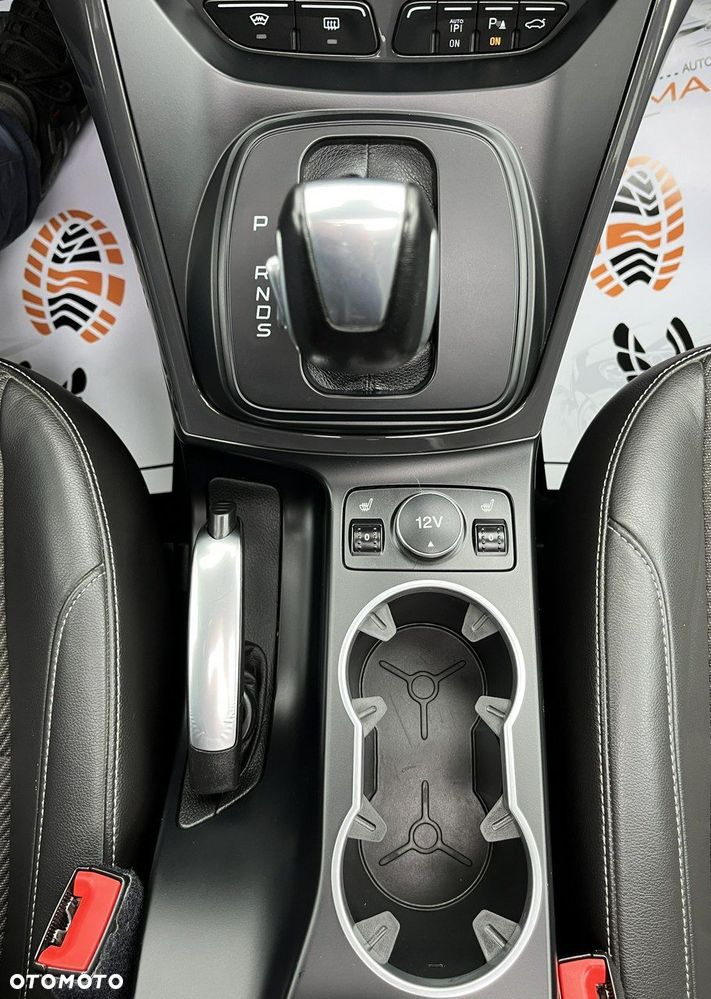 Ford Kuga - 32