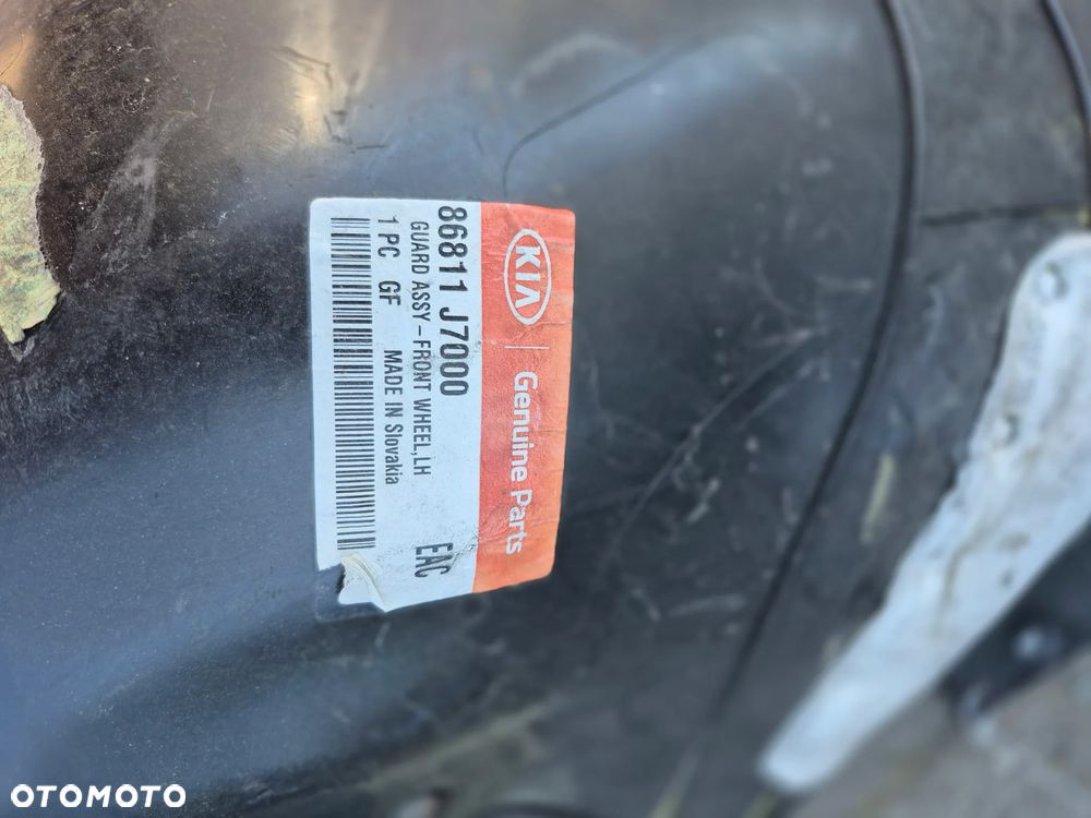 Kia Ceed III nadkole lewe 86811-J7000 - 4
