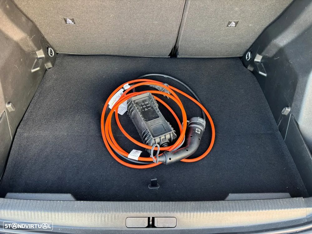 Peugeot e-2008 50 kWh Allure Pack - 29