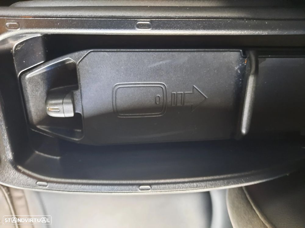 MINI 3 Portas Cooper SE Premium Extra Resolute Edition - 49