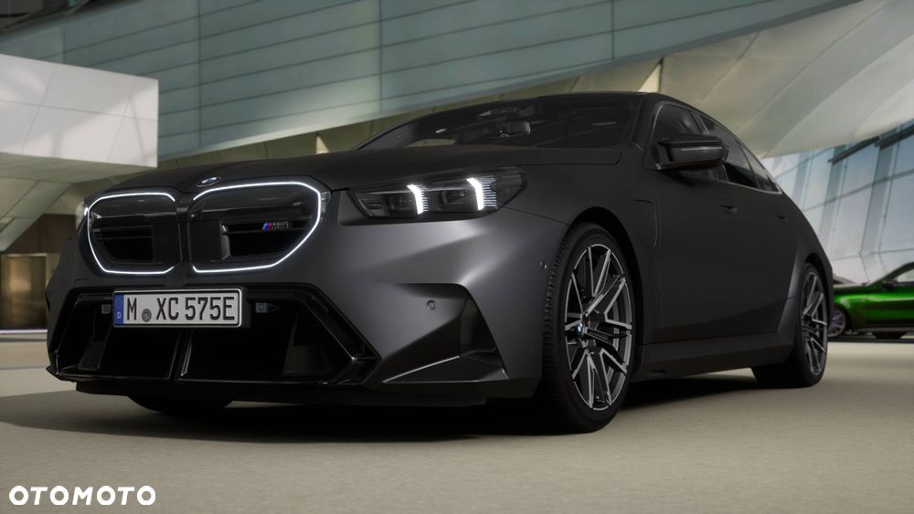 BMW M5 xDrive - 8