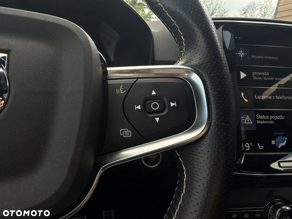 Volvo XC 40 T3 R-Design - 9