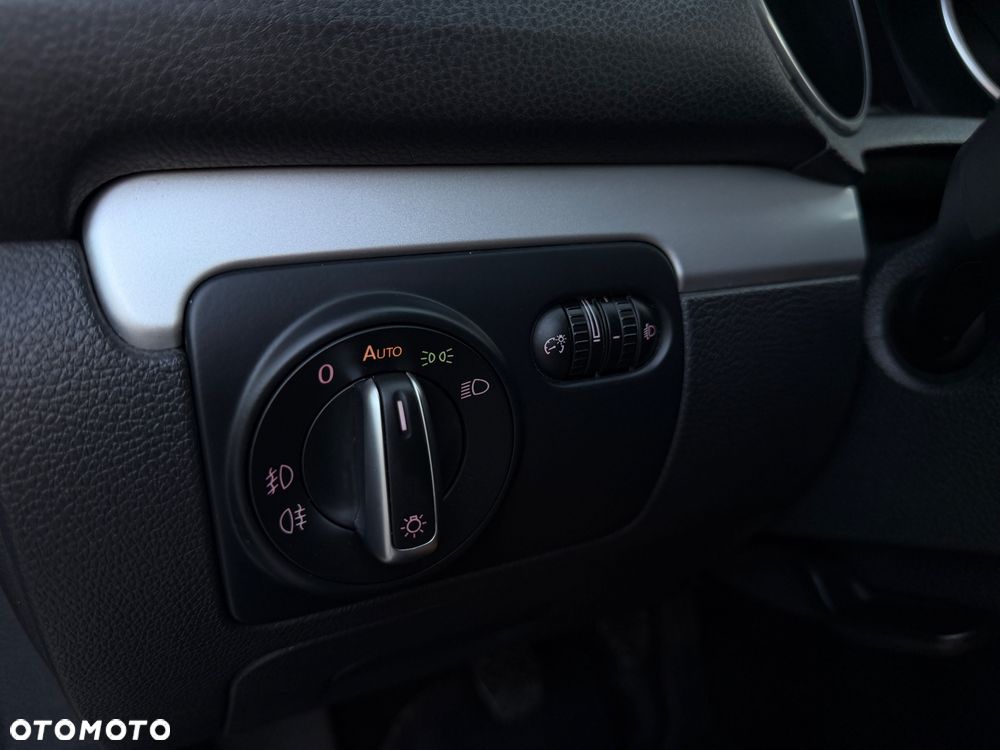 Volkswagen Golf - 19
