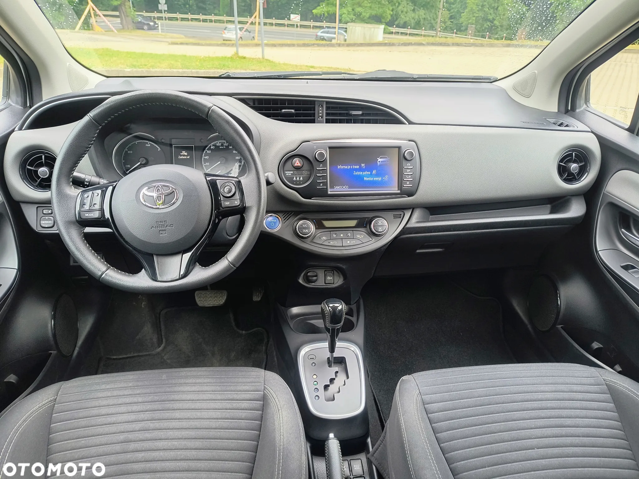 Toyota Yaris Hybrid 1.5 VVT-i Comfort - 12