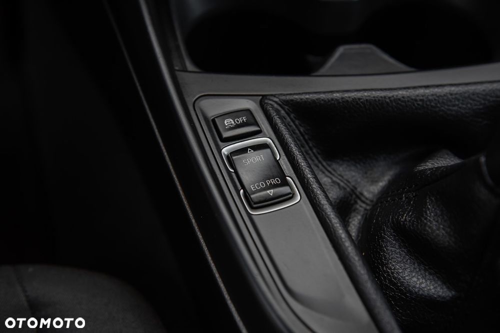 BMW Seria 1 - 24