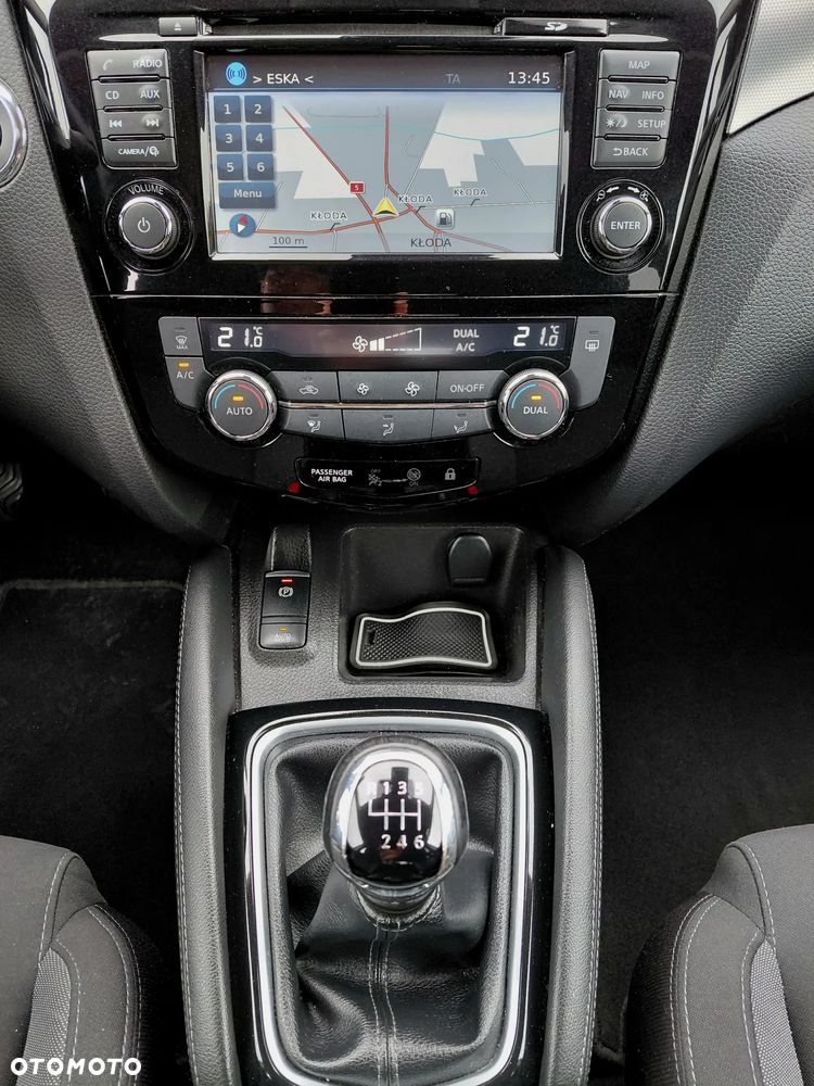Nissan Qashqai - 25