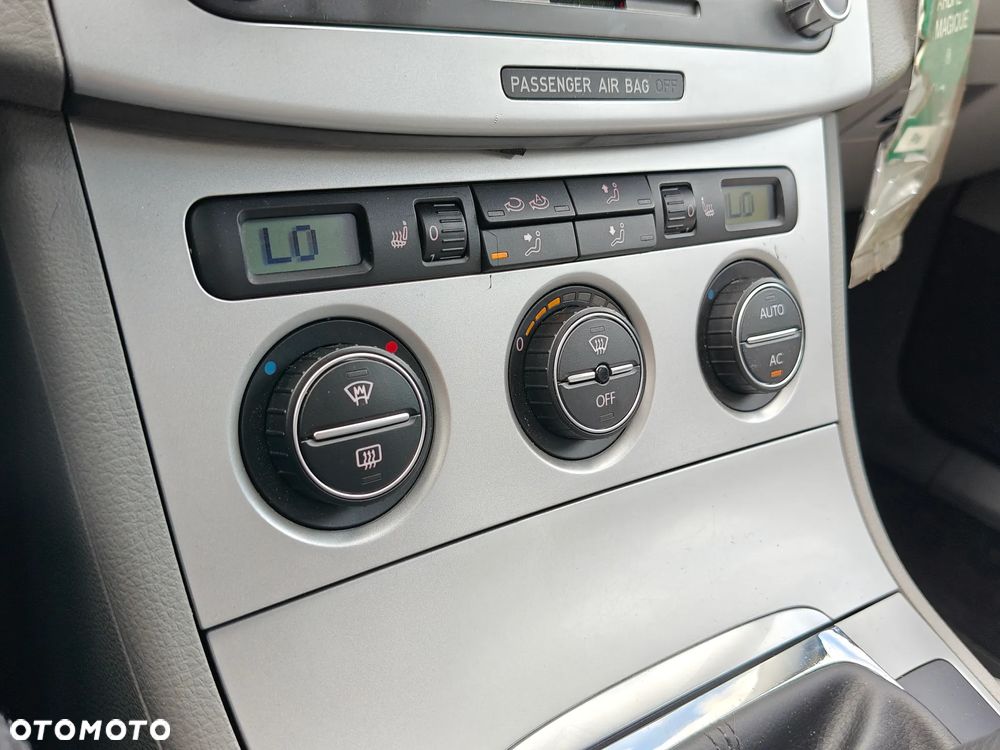 Volkswagen Passat Variant 2.0 TSI Comfortline - 25