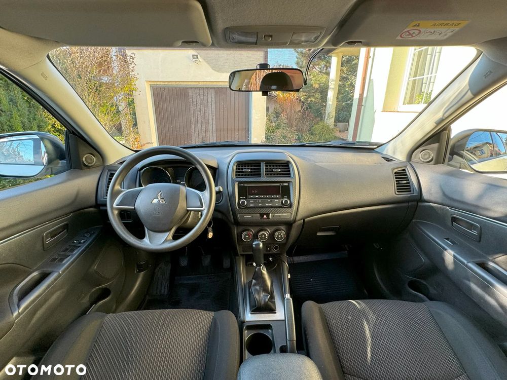 Mitsubishi ASX 1.6 Inform - 10
