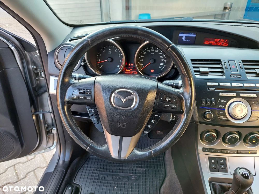 Mazda 3 1.6 Exclusive + - 12