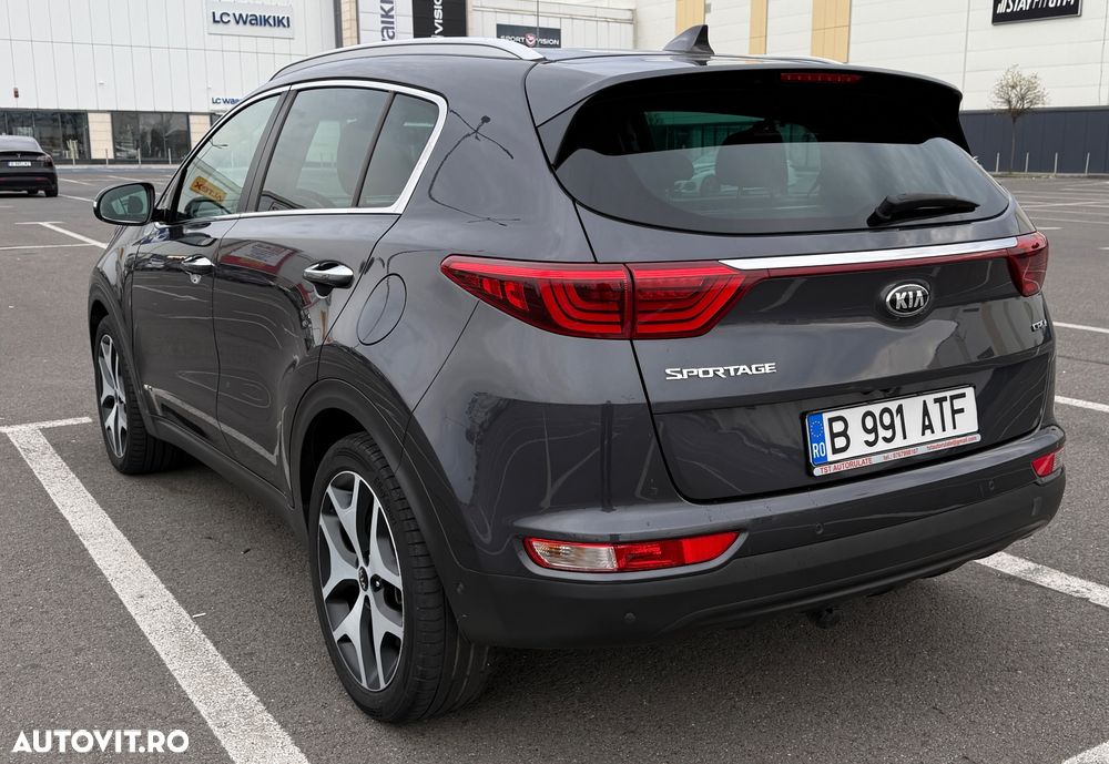 Kia Sportage 2,0 CRDI AWD Aut. Platinum - 3
