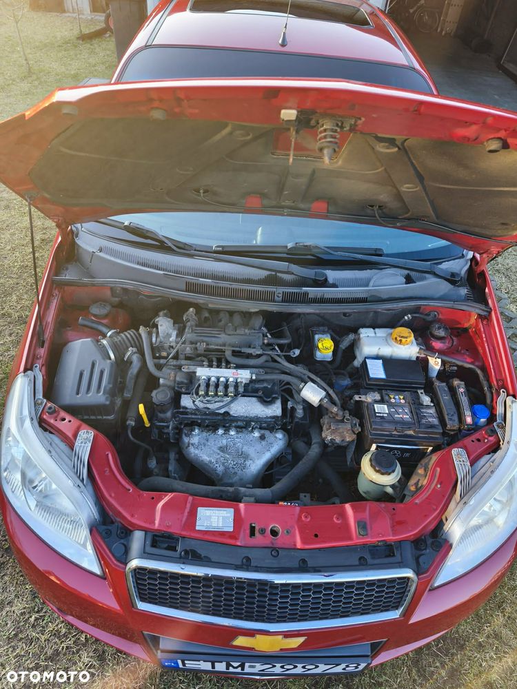 Chevrolet Aveo 1.2 - 8