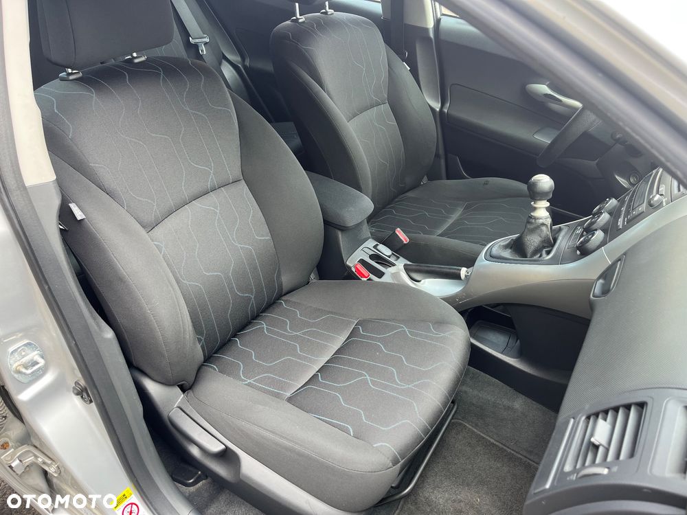 Toyota Auris 1.33 VVT-i Terra - 10