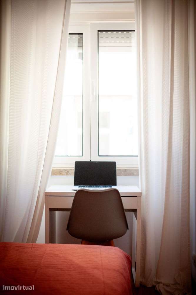 Quarto em apartamento renovado no Areeiro - Grande imagem: 4/12