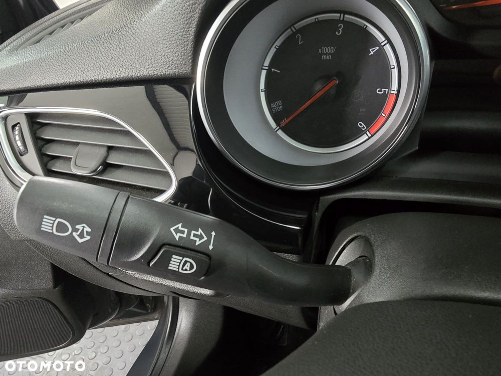 Opel Astra 1.6 BiTurbo D (CDTI) Start/Stop Innovation - 21