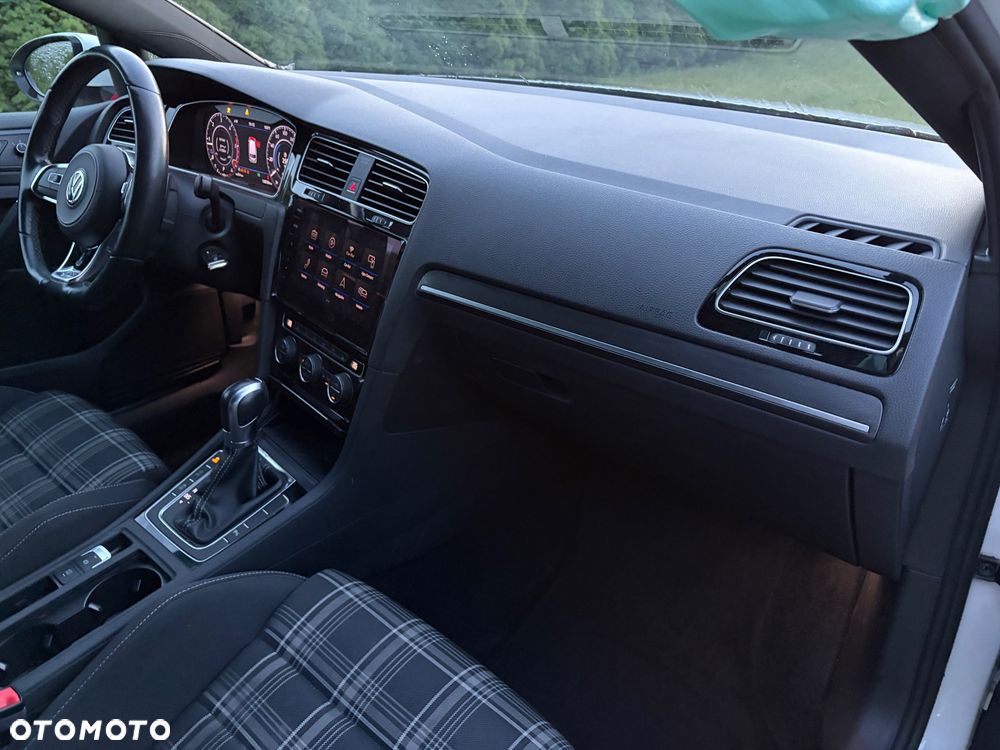 Volkswagen Golf 2.0 TDI BMT GTD DSG - 12