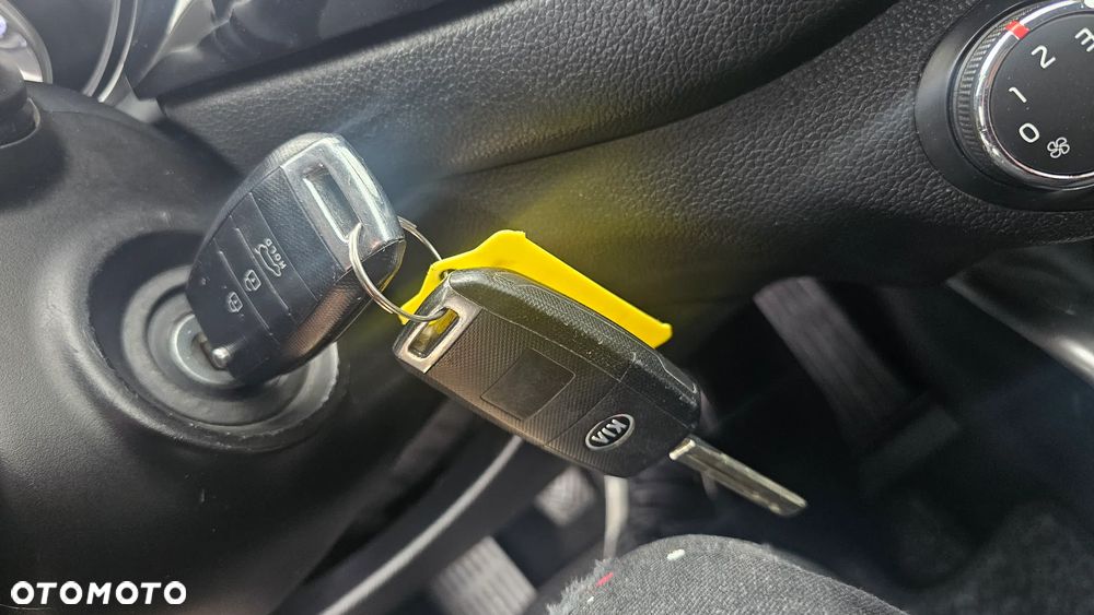 Kia Ceed 1.4 CVVT Dream Team Edition - 35